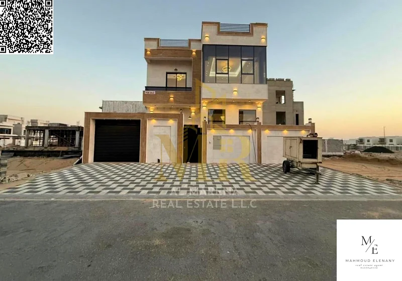 Own your dream villa and invest in a sophisticated manner in a luxurious villa in the heart of the beautiful area at a price inclusive of fees.63893447691650110