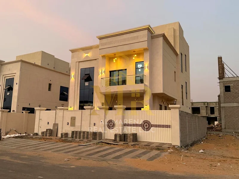 Villa for sale directly from the owner near the mosque, including all fees, ready for handover, built to the highest quality standards with a large bu63893447664643112
