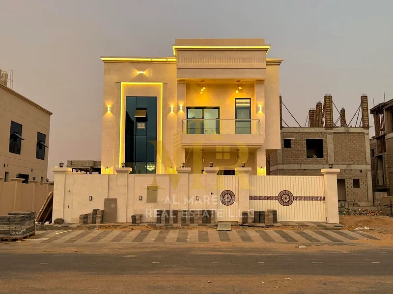 Villa for sale directly from the owner near the mosque, including all fees, ready for handover, built to the highest quality standards with a large bu63893447664643111