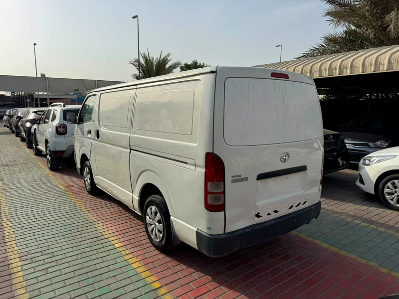 Toyota Hiace 2009 white63401317840385112