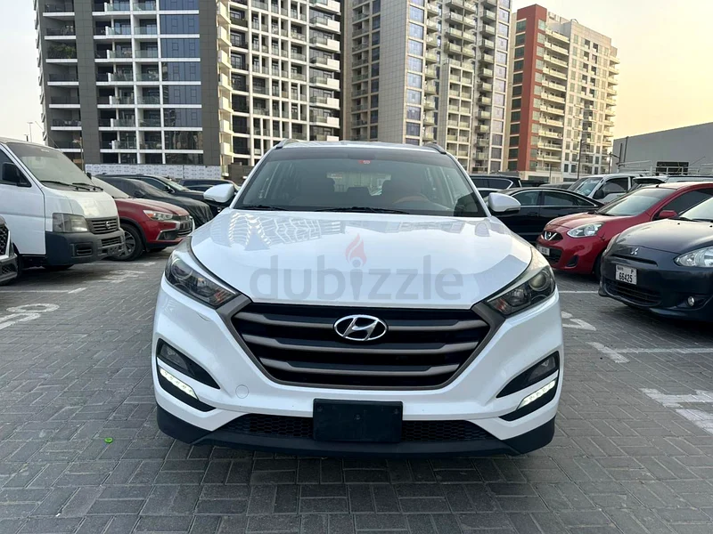Huyndai tucson 2018 GCC neat clean original paint low killometer63407354043395112