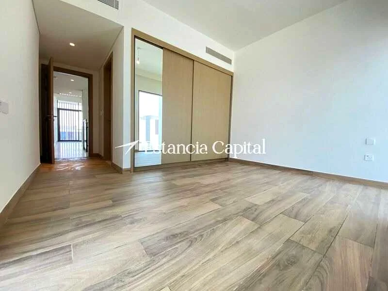 LARGE PLOT | MODERN DESIGN | BRAND NEW63762121894785113