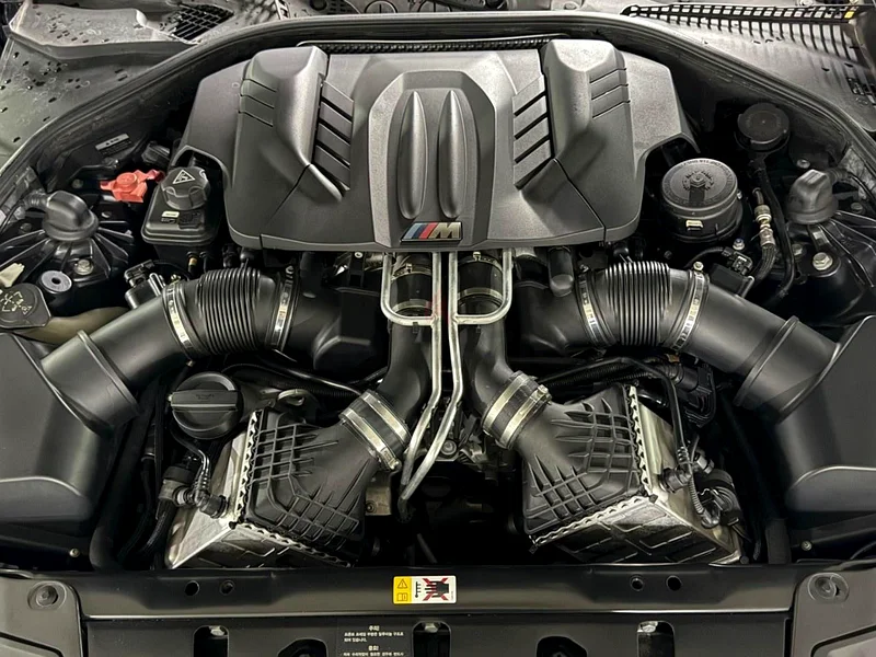 BMW M5 F10 201463406332698625114