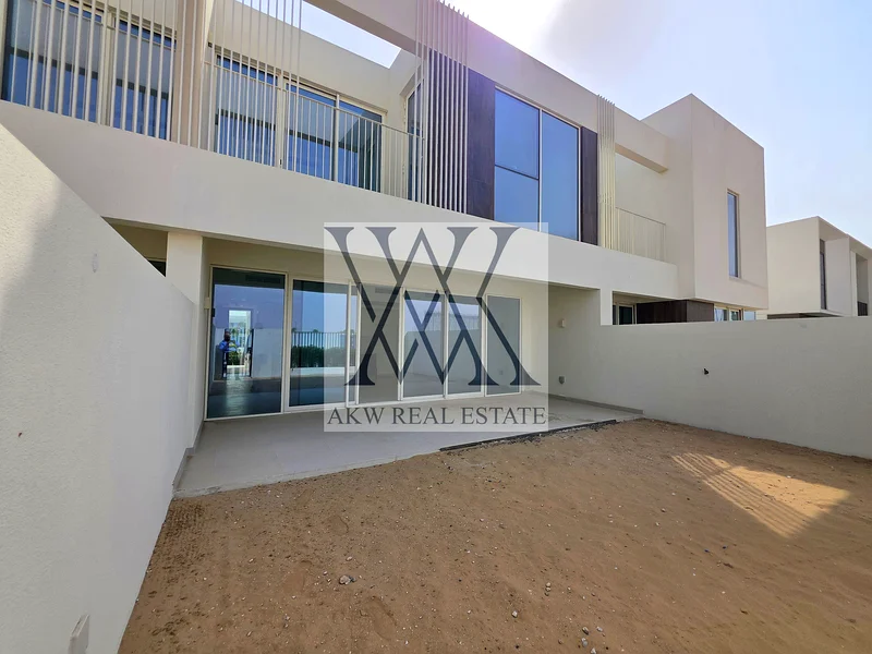 Bigger Layout | Single Row | Middle Kitchen | Premium Unit | Brand New63733234740481112