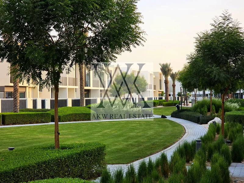 Bigger Layout | Single Row | Middle Kitchen | Premium Unit | Brand New63733234740481111