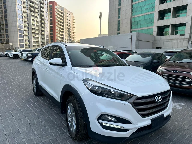 Huyndai tucson 2018 GCC neat clean original paint low killometer63407354043395111