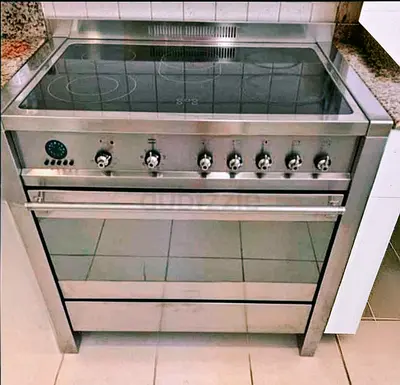 Smeg 5 Hobs Electric Ceramic Cooker 90 cm with Digital clock