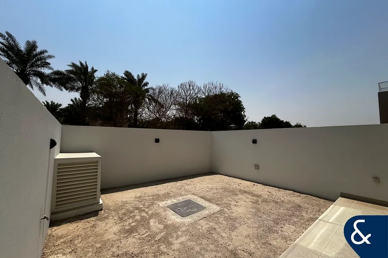 Fully Handed Over | Single Row | Vacant63970855101187110