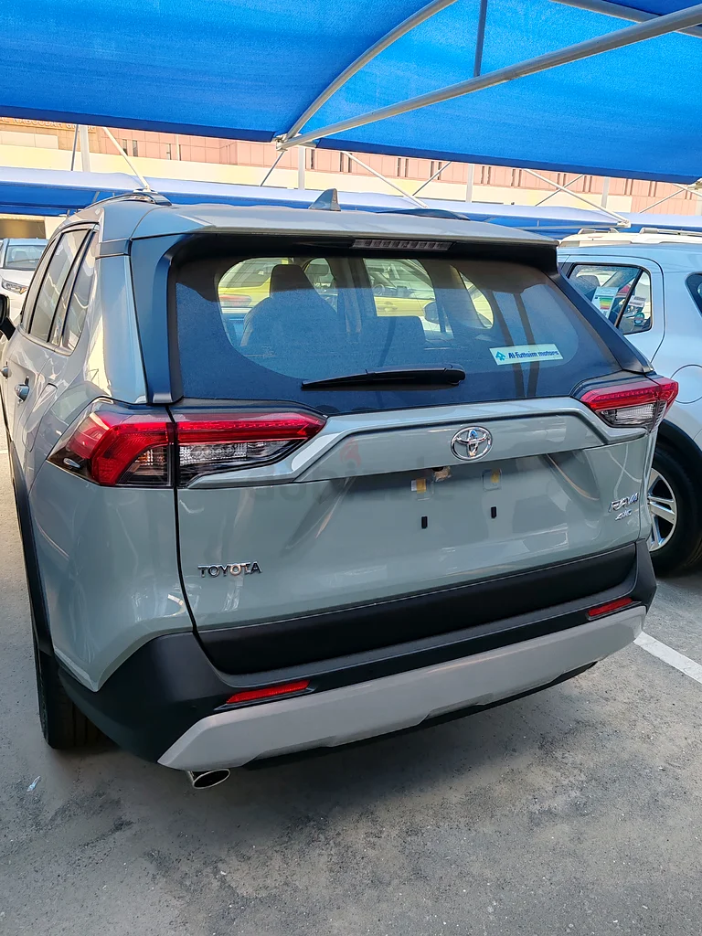Spotless 2024 Toyota Rav4 (Low Mileage)63401307128450112