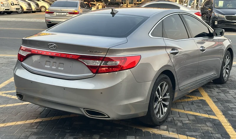 Hyundai Grandeur 201263406897697538113