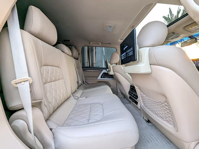 TOYOTA LAND CRUISER 2015 FACELIFTED 2025 GCC FULL OPTION IN EXCELLENT CONDITION63399949232130113