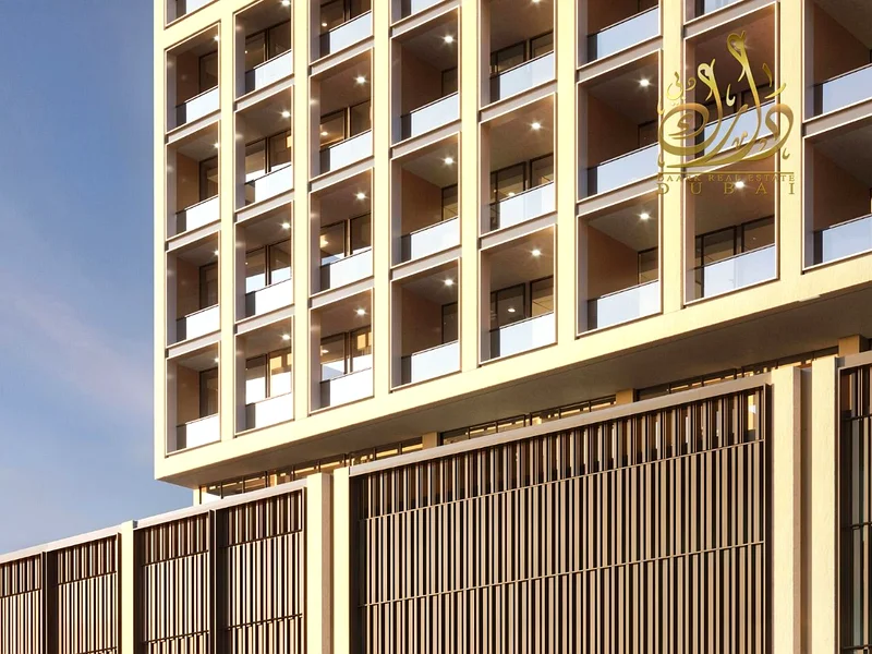 Two minutes to the metro station // View of the Burj Khalifa // 15ROI63970036629251112