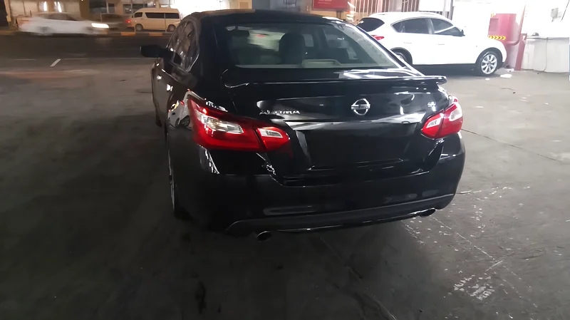 Nissan Altima 201663399971657985111