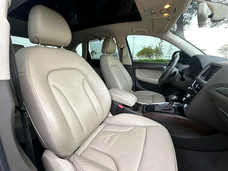 Audi Q5 model 2015 full option GCC space km 198000 accident Free inside outside good condition63406919714561111
