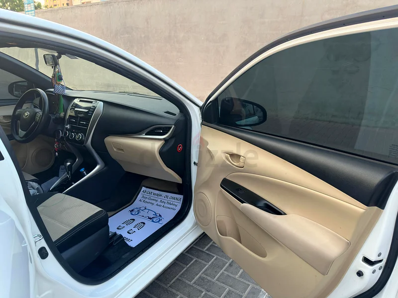 تويوتا ياريس 1.3 لتر SE 2020 مواصفات خليجية63401315309313113
