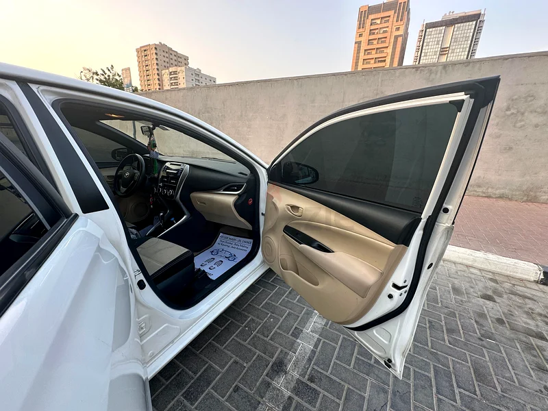 تويوتا ياريس 1.3 لتر SE 2020 مواصفات خليجية63401315309313114
