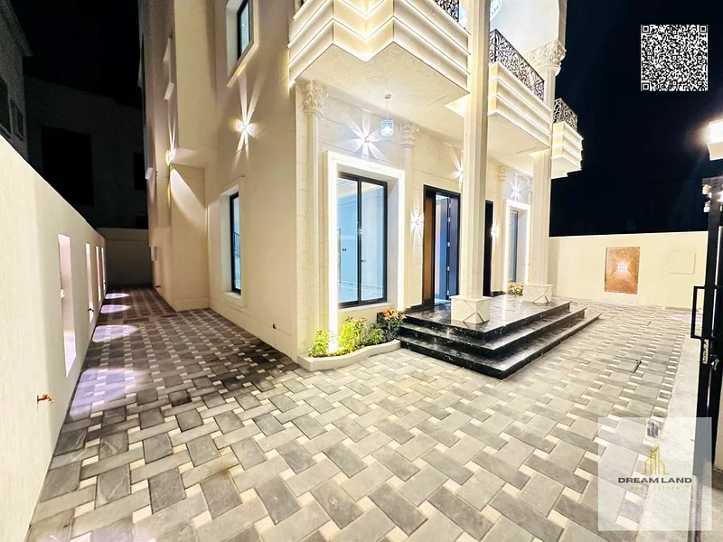 A distinctive classic design villa, two floors and a roof, central air conditioning, including registration fees, in a prime location directly on Shei63894606987778111