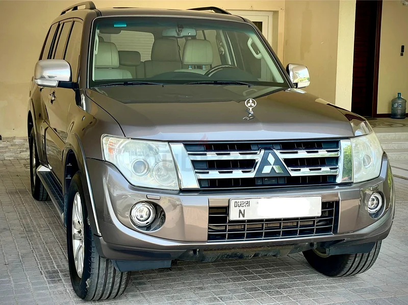 ميتسوبيشي باجيرو 3.8 لتر GLS - تم صيانته من قبل وكالة - حالة ميكانيكية ممتازة63489132480513112