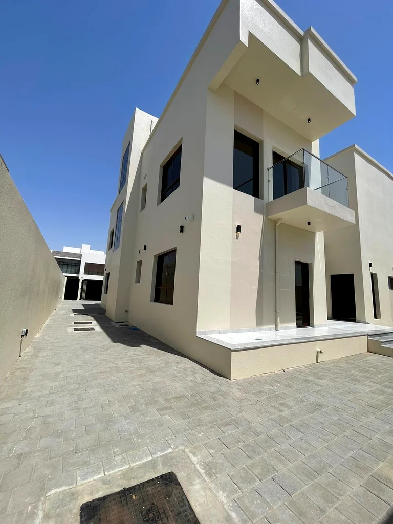 Prime location within walking distance of Quranic Park - Spacious 5-bedroom new villa for rent in Al Khawaneej 163405179551105113