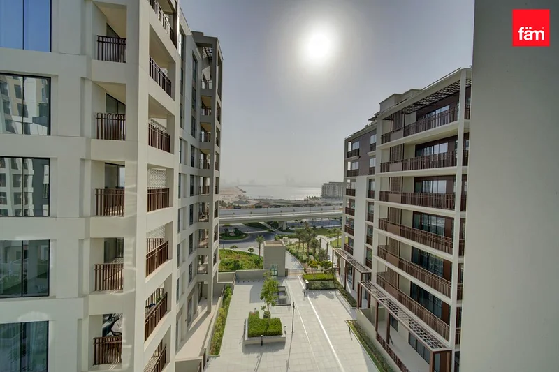 Burj Khalifa view | Seaview |  7.4% ROI | rented64024508261506110