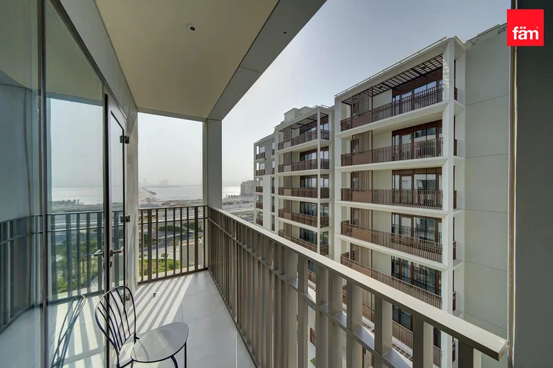 Burj Khalifa view | Seaview |  7.4% ROI | rented64024508261506113