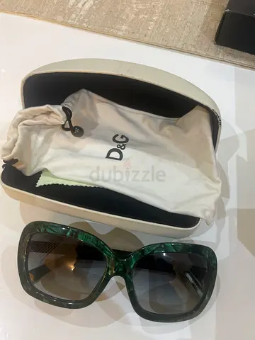 Stylish Green Sunglasses with Case DG