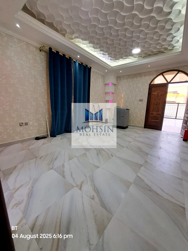 🏡 فيلا فسيحة مكونة من 5 غرف نوم للإيجار في الرولة، عجمان 🏡63719878438403114
