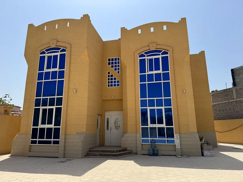 فيلا مفردة | 4 غرف نوم | للبيع | بالقرب من البحر63855898827395110