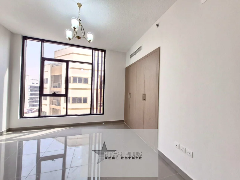 ON THE EXIT OPEN VIEW SPACIOUS 2BHK WITH GYM,SWIMMING POOL AND PARKING.63730149659906112