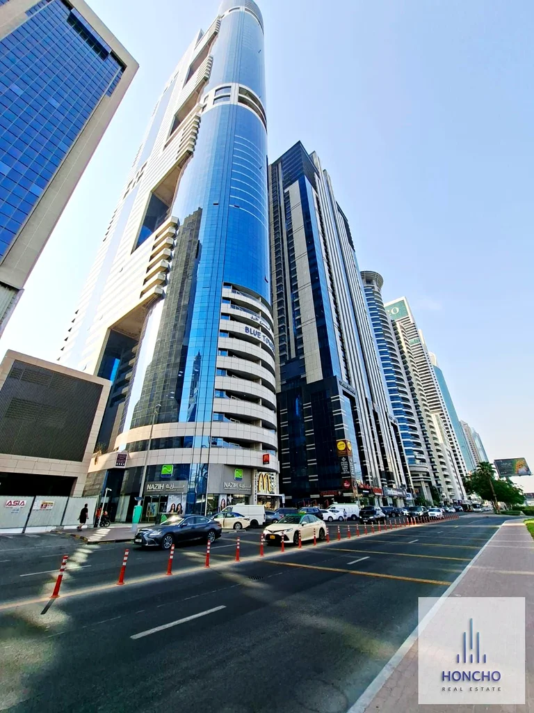 مساحة مكتبية مشوهة | مجهزة بالكامل | موقع متميز63616960862850111