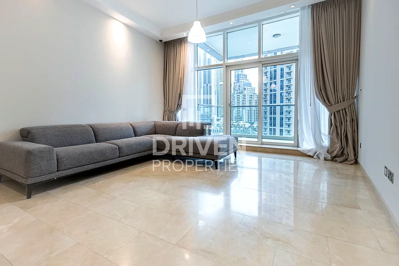 وحدة فاخرة شبه مفروشة مع غرفة دراسة64037065273601113