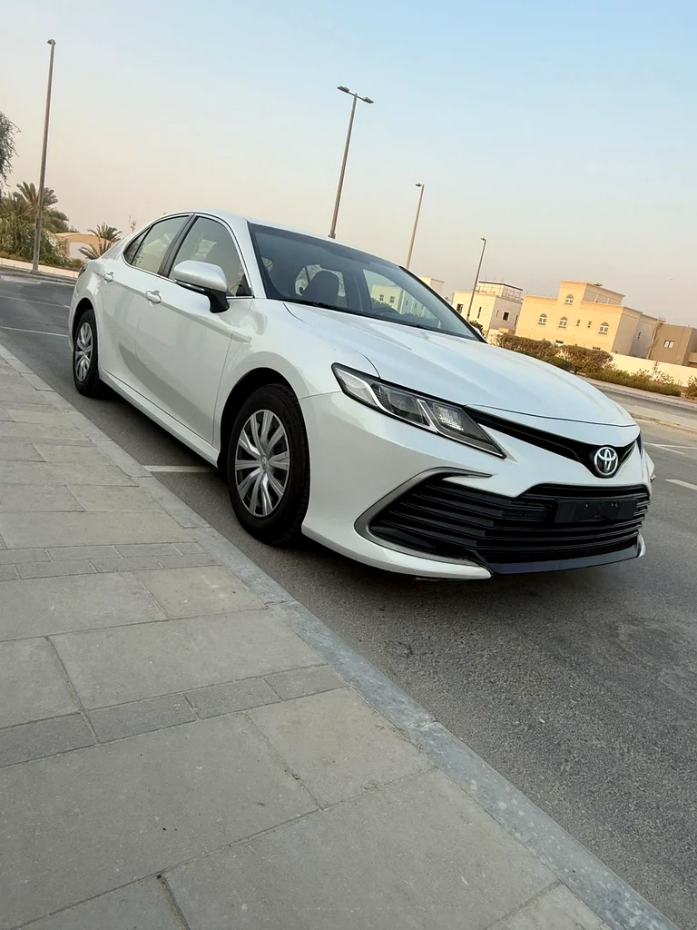 Toyota Camry 2.5L S 4X2 2022 in excellent condition with low mileage63401309163523113