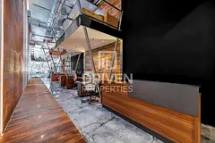 Multi-Use Showroom Retail or Luxurious Office