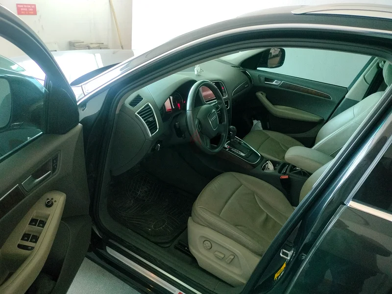 Audi Q5 4 Cyl Top Model Top condition63406919700482111