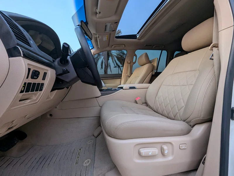 TOYOTA LAND CRUISER 2015 FACELIFTED 2025 GCC FULL OPTION IN EXCELLENT CONDITION63399949232130114