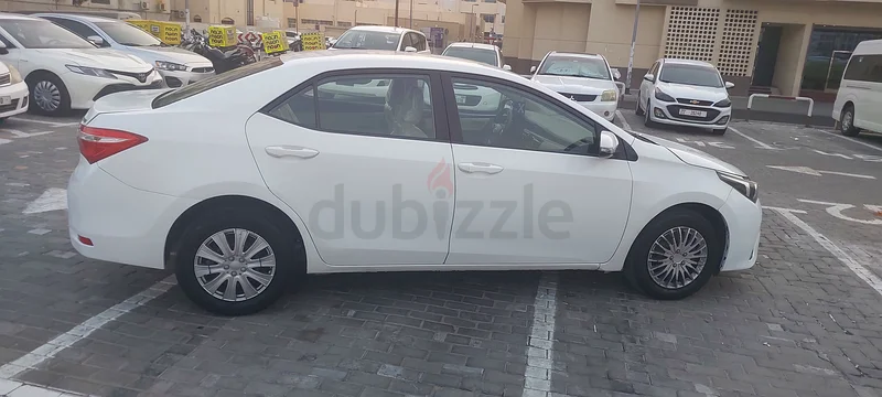 تويوتا كورولا 1.6 SE | أوتوماتيك بالكامل | خالية من الحوادث | خالية من المشاكل للبيع63401303969409111