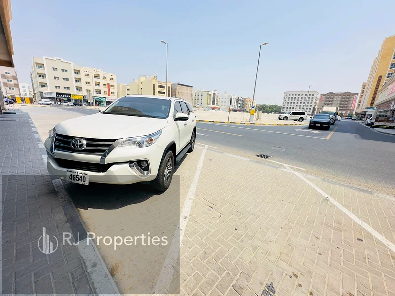 "مركز أعمال مشرق - متجر متاح الآن للشراء"63622899891073111