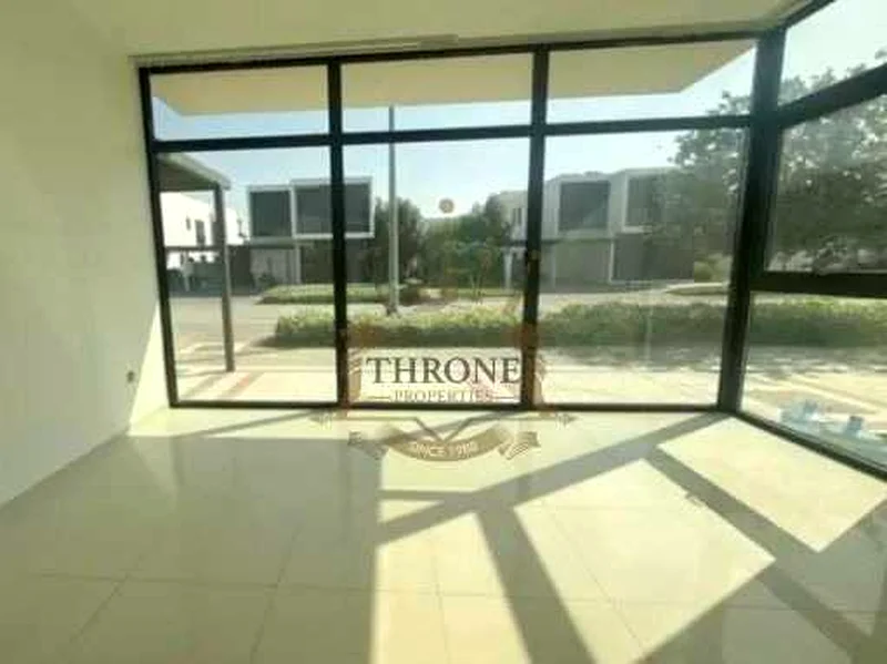 6BR+M(V-3 )/ INDEPENDENT/ READY TO MOVE IN/ LUXURY64003013996931114