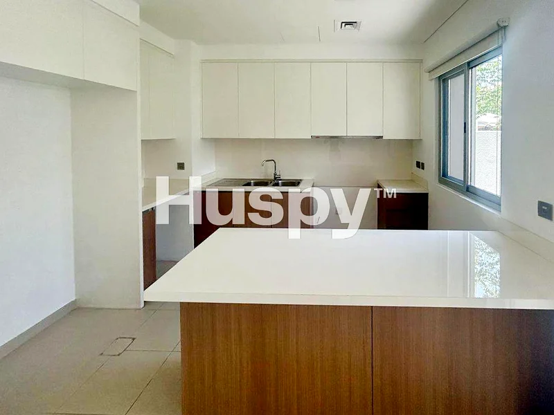 Landscaped | Vacant Now | Near Amenities63405175490305113