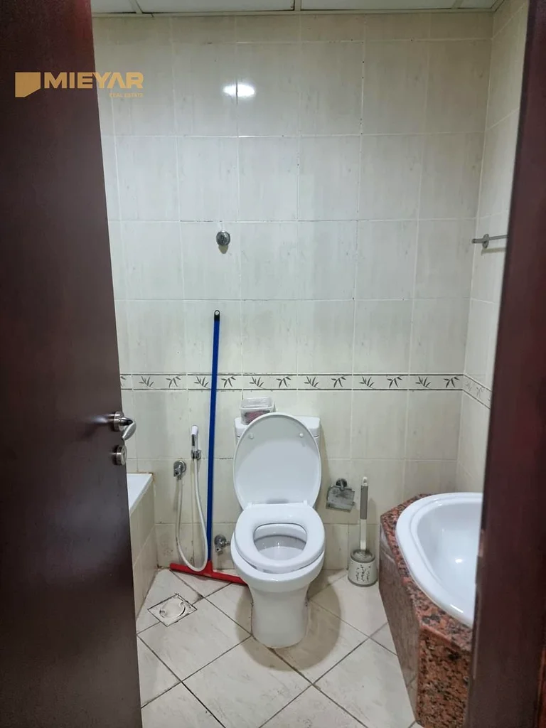 Apartment in Al Nuaimiya City Towers 3 - Ajman \\ Good price \\ 370,000 dirhams including parking \\ Good investment opportunity63890902475779112