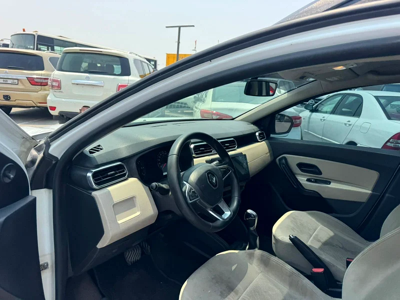Renault Duster 2019, white color, GCC specification.63407355443841114