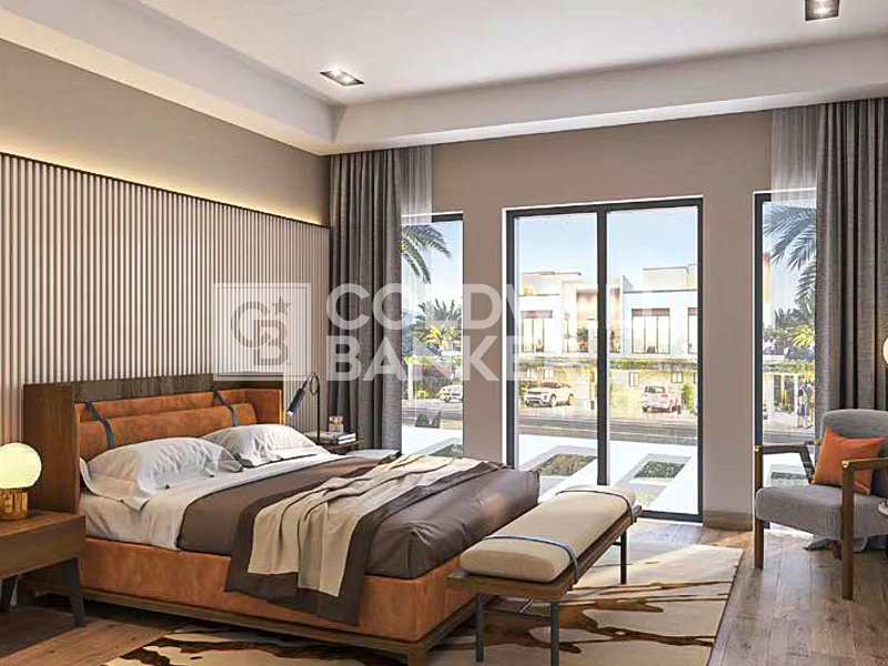 Corner Unit | Single Row | Prime Location | Resale64014080088065113