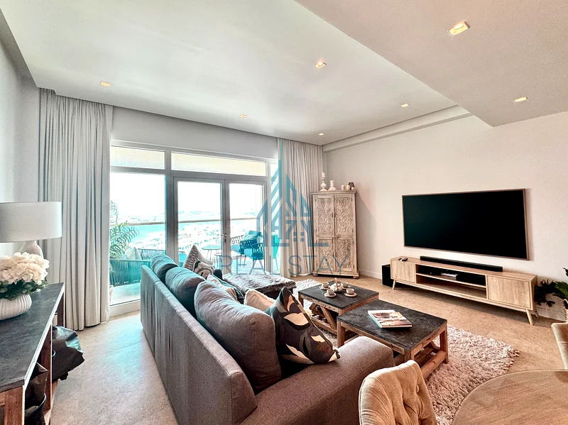 August Deal | Seaside Serenity with Iconic Palm Sea Views w gym| Pool |Beach63832117253761112