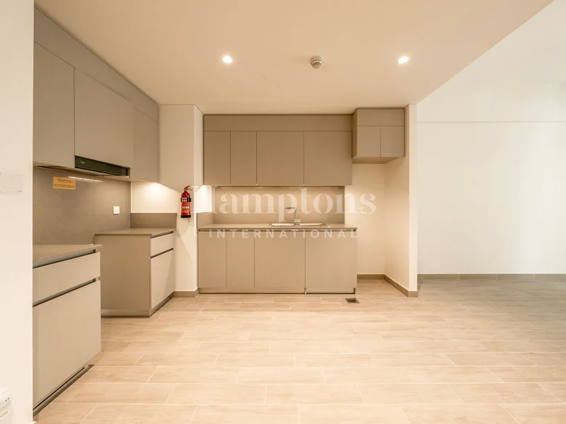 Bright And Spacious | Low Floor | Vacant63758258907395112