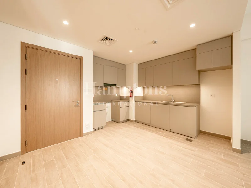 Bright And Spacious | Low Floor | Vacant63758258907395114