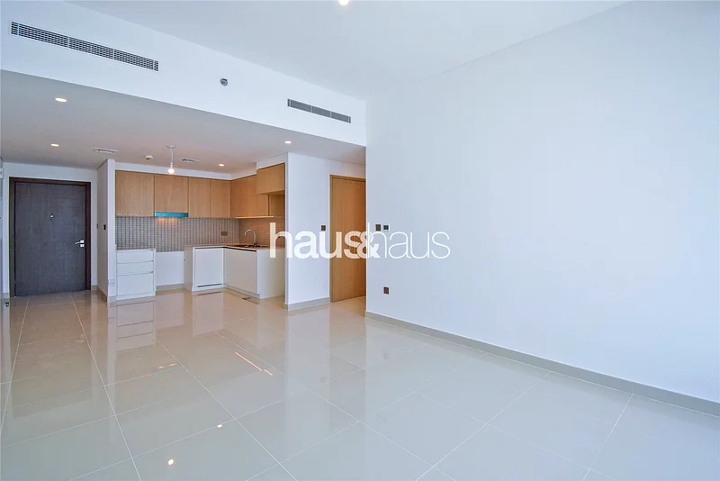 Vacant | High Floor | Canal View64024949813505111