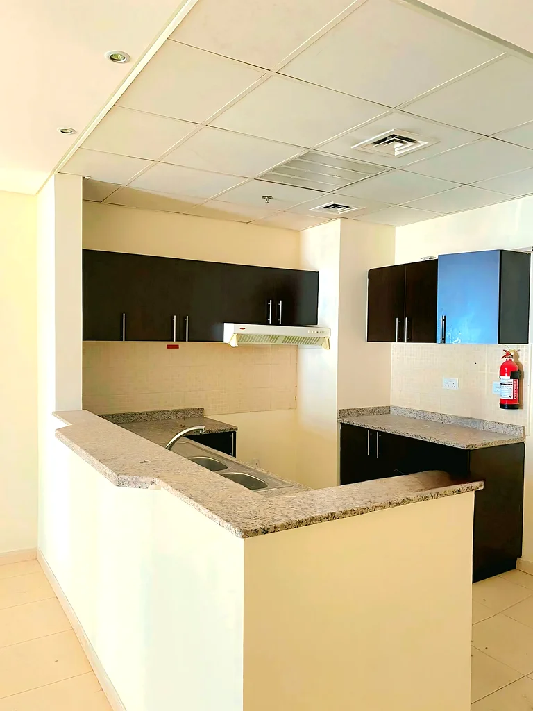 LUXURY LIVING | TENANTED UNIT | OPEN FACING VIEW63934142842499111