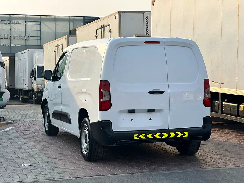 2022 | Peugeot Partner | Van | Manual | GCC | V4 | Ref#81063613734899715113
