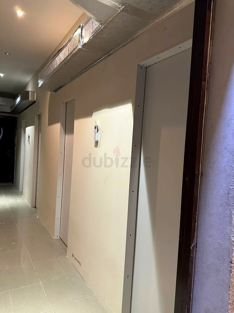 CLOSE PARTIOTIONED ROOM -AJMAN (MALES)64054607070209112