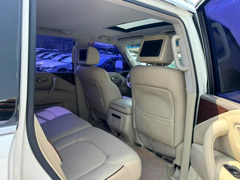 Nissan patrol 2012 fullopshin white color GacC calen car63484093977345114